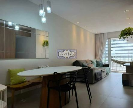 APARTAMENTO TOTALMENTE REFORMADO COM 3 QUARTOS, 1 SUITE COM VARANDA, TODOS COM ARMÁRIOS PL