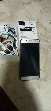 Samsung Galaxy J7 Pro -