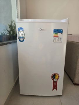 Frigobar Midea 124 Litros - Novo