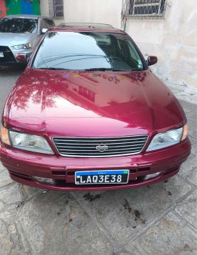 Vendo Nissan Máxima 
