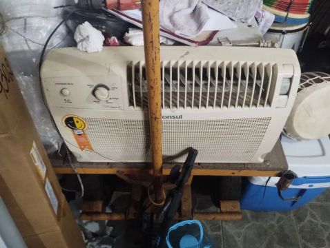 Ar Condicionado de Janela Consul 7500 BTUs Classe A