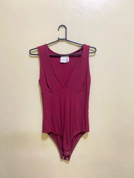 Body vermelho Lavertu 