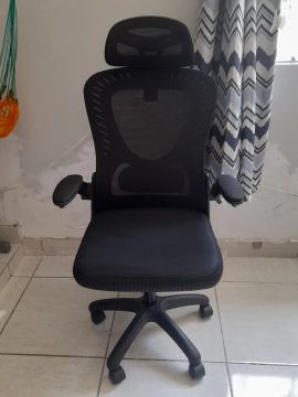 Cadeira de Escritório Giratória com Rodinhas