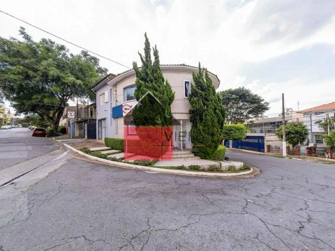 Sobrado Comercial Mobiliado para locação com 18mts de Fachada com 3 vagas e 240 mts àrea ú