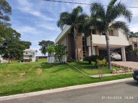 LOTE CONDOMÍNIO FECHADO 400 m²