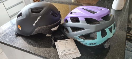 2 2 Capacetes Ciclismo - B'Twin e ASW