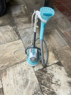 Passador de roupa vertical a vapor