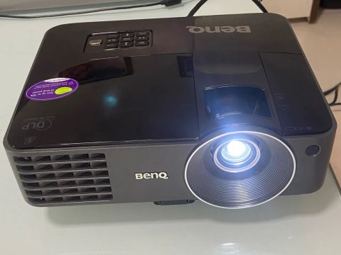 Projetor digital BENQ MS513