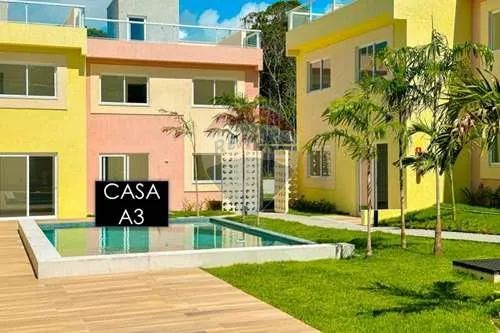 A3 -Casa Triplex em Condomínio, 121 m2 de Área Privativa, com 02 Quartos , Terraço e Garde