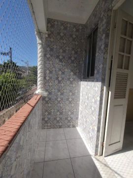VENDO Apartamento  com varanda  no Riachuelo