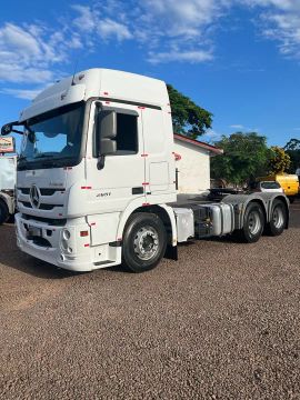 Caminhão Mercedes-Benz Axor 2651 - Ano 2018