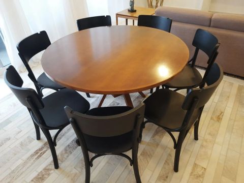 Mesa de Jantar Redonda em Madeira