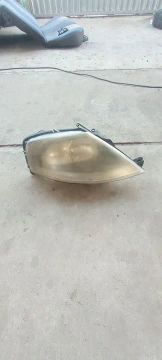 Farol de carro - Usado