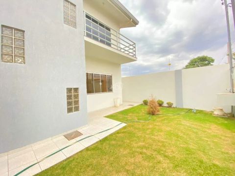 ALUGA-SE CASA NO JARDIM RIVA