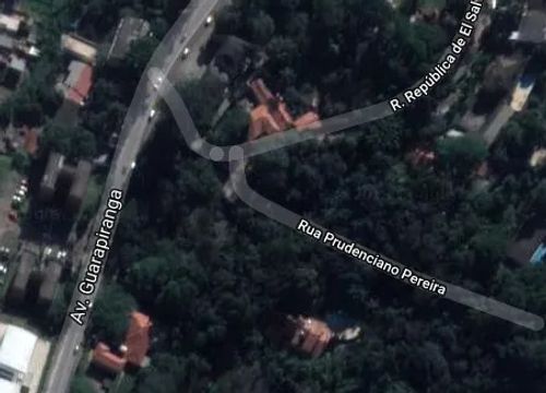 Terreno 2023m²