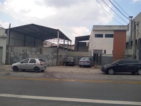 Galpão muito bem localizado com 500 m².