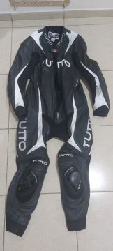 Vendo macacao moto Tutto - 56