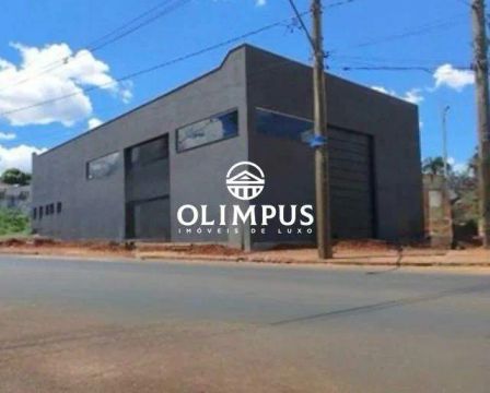 Cód. 5811 - Excelente opção de galpão (loja) comercial com aproximadamente 327m² de vão li
