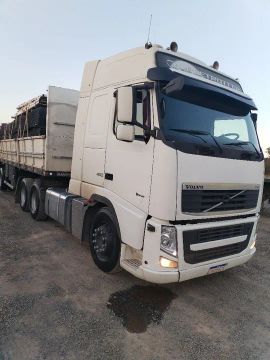 Caminhão Volvo 460 FH 6x2