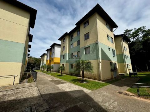 Apartamento á venda Campo De Santana, Curitiba | Terréo