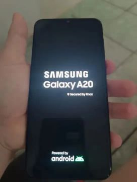 Vendo um Samsung A20 todo original sem defeitos