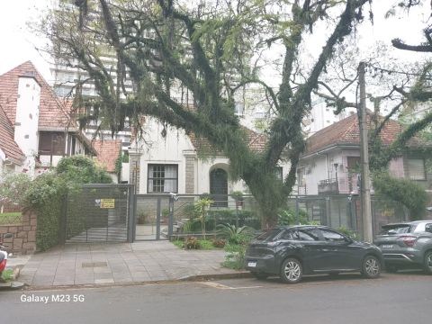**ALTO PADRÃO NO MOINHOS DE VENTO  PORTO ALEGRE**