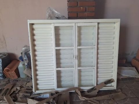 Janela 1,20 por 1 cm (perfeito estado)
