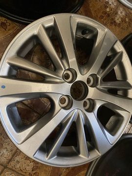 Roda Toyota Yaris aro 15 cinza original unidade valor mínimo 
