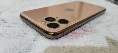 iPhone 11 Pro Max Dourado - usado 