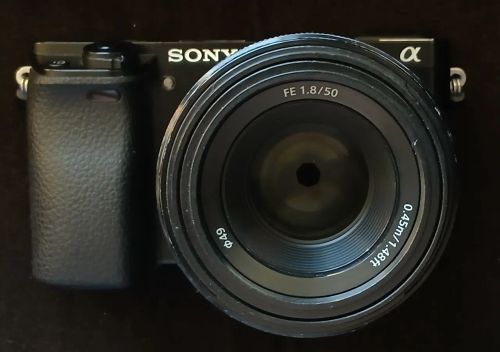 Kit Sony a6000 com lente prime 50mm F1.8