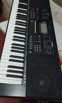 Teclado Musical com 61 Teclas - Ótimo estado!