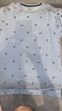 Camiseta Masculina Azul e com Estampa de Palmeiras