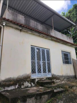 Casa com 2 quartos em ótima localização