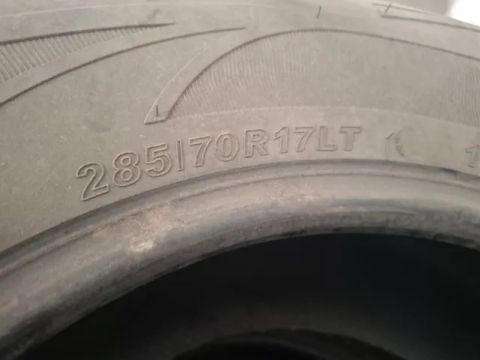 4 - Penus para Pick-up semi novos - aro -  17.     RANGER - TOYOTA S-10 D-20 C-10Pn