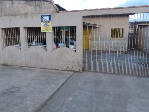 Apto Bem localizado com Garagem 