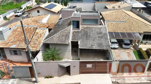 Casa Térrea com mezanino em Monte Castelo para venda c/ 4 Suítes, Piscina Aquecida e Área 