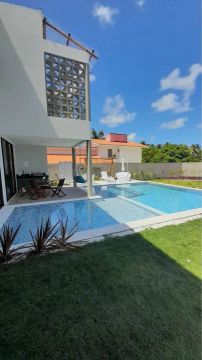 Vendo Casa com 04 Quartos em Porto de Galinhas
