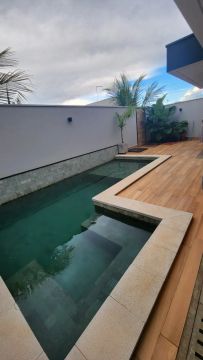Casa em condomínio no aeroporto-Marília 
