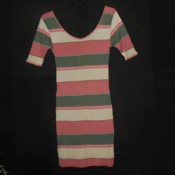 Vestido Feminino Bayard com listras grandes rosa verde branca