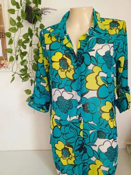 Blusa floral feminina manga 3/4