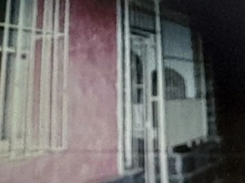 apartamento sala varanda dois qtos coz gde (reformada) 01 banheiro e garagem e com RGI