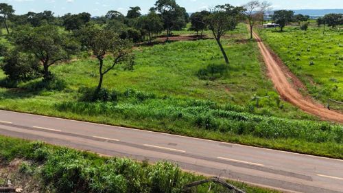 Área de 10 mil m² na saída para Rochedo de frente para a rodovia             