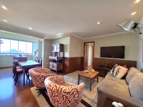 Apartamento mobiliado para alugar no Chácara das Pedras com 3 quartos (1 suíte).