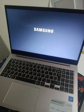 Notebook Samsung - Novo só pegar e usar 