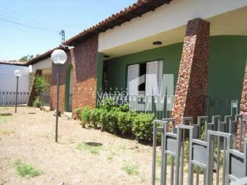 Casa à venda, 5 quartos, 4 suítes, 6 vagas, Vermelha - Teresina/PI