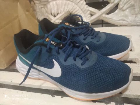 Tênis Nike Revolution 6 nº 44 novo. Azul 