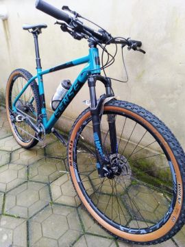 Bicicleta Sense toda Shimano XT