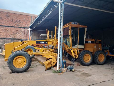 Motoniveladora Caterpillar 120H