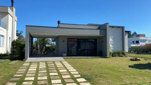 Casa Condomínio Vila Suíça 