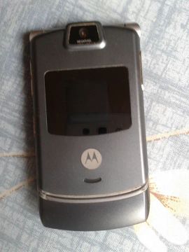 celular motorola v3 antigo  NÃO É DE CHIP